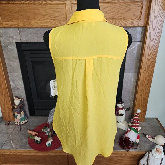 BCX Chiffon Top Lace Up Top NWT - Picture 4 of 5